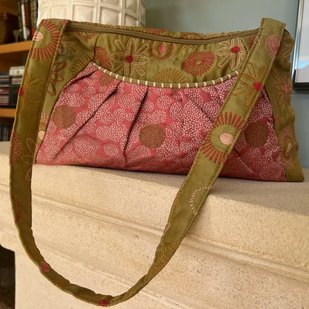 Maruca Floral Embroidered Women's Shoulder Bag